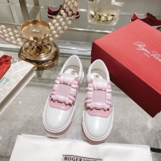 Roger Vivier Casual Shoes